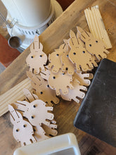 Load image into Gallery viewer, Custom Horse Keychain