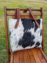 Load image into Gallery viewer, Hair-On Large Tote with Pocket
